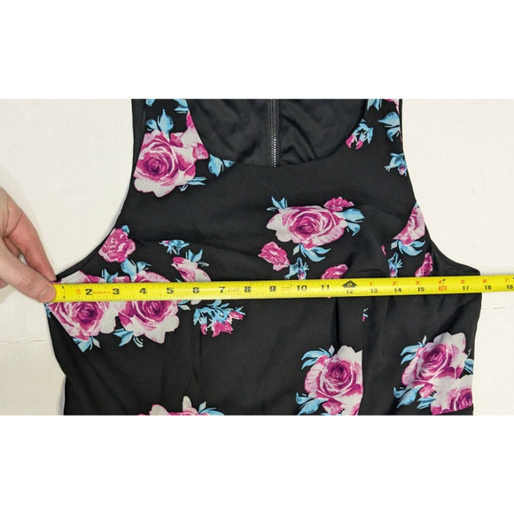Torrid Maxi Dress 10 Black Sleeveless High Neck Lined Pink Rose Pattern - Picture 3 of 6
